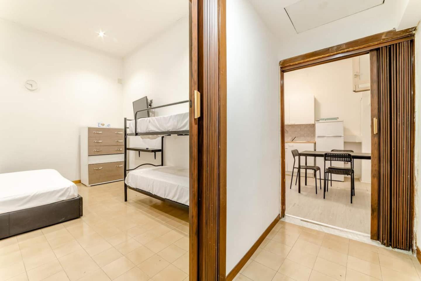 נאפולי Inside Chiaia Rooms מראה חיצוני תמונה