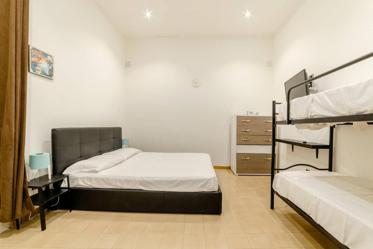 נאפולי Inside Chiaia Rooms מראה חיצוני תמונה