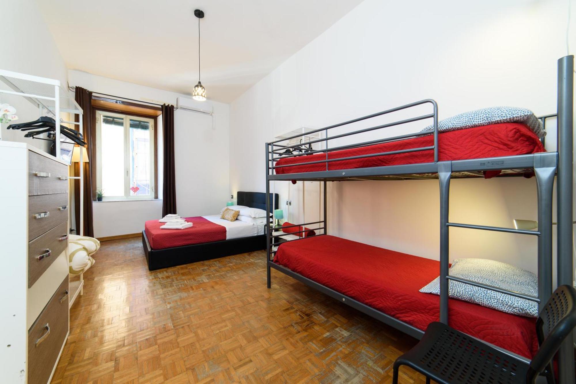 נאפולי Inside Chiaia Rooms מראה חיצוני תמונה